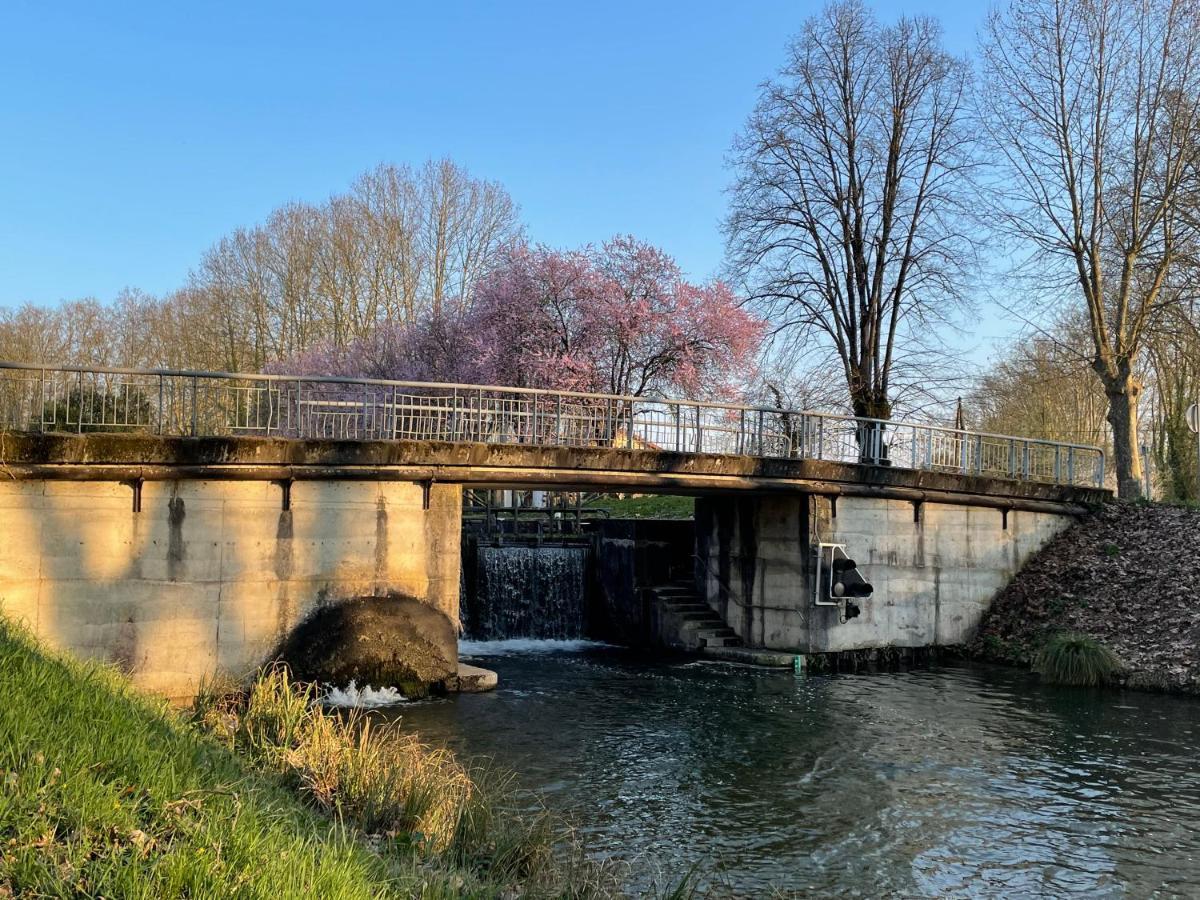 Gite Le Bois De Montpouillan Марманд Экстерьер фото