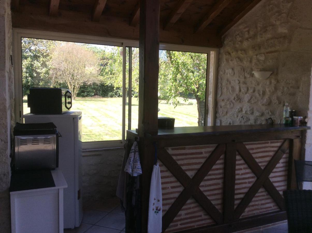 Gite Le Bois De Montpouillan Марманд Экстерьер фото